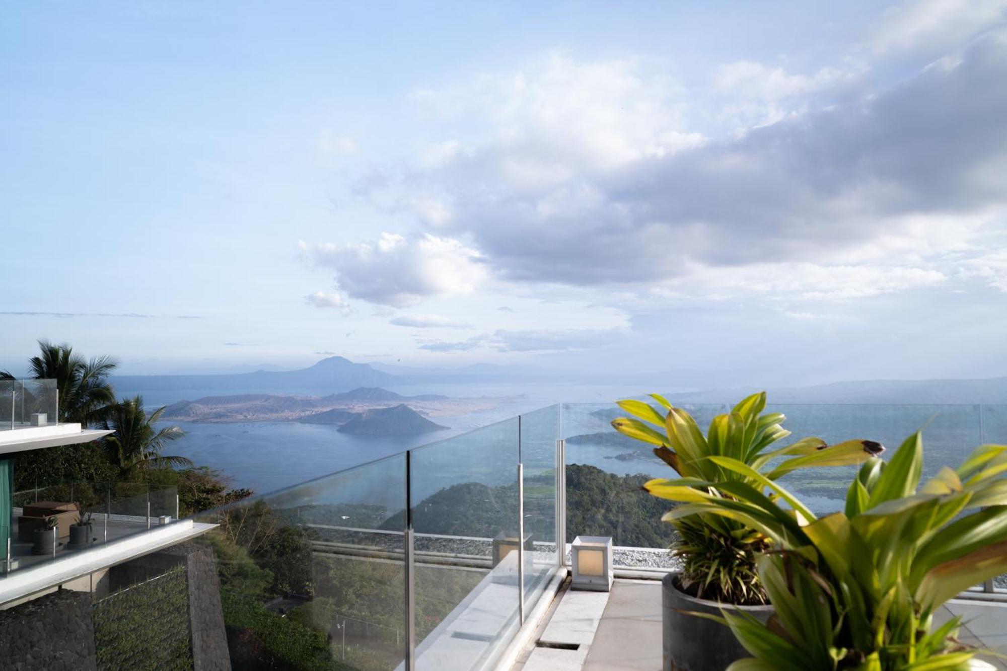 Escala Tagaytay Hotel Tagaytay City Exterior photo