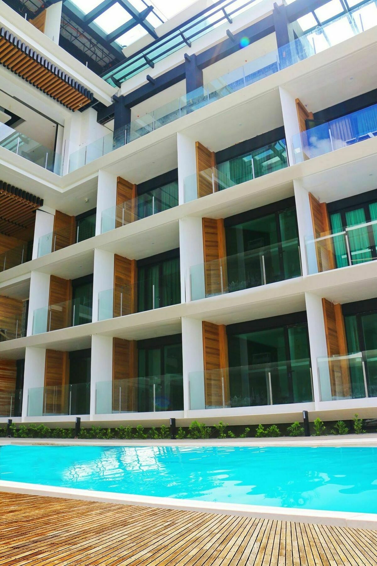 Escala Tagaytay Hotel Tagaytay City Exterior photo